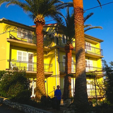 House Rozi Hotel Palit Exterior photo