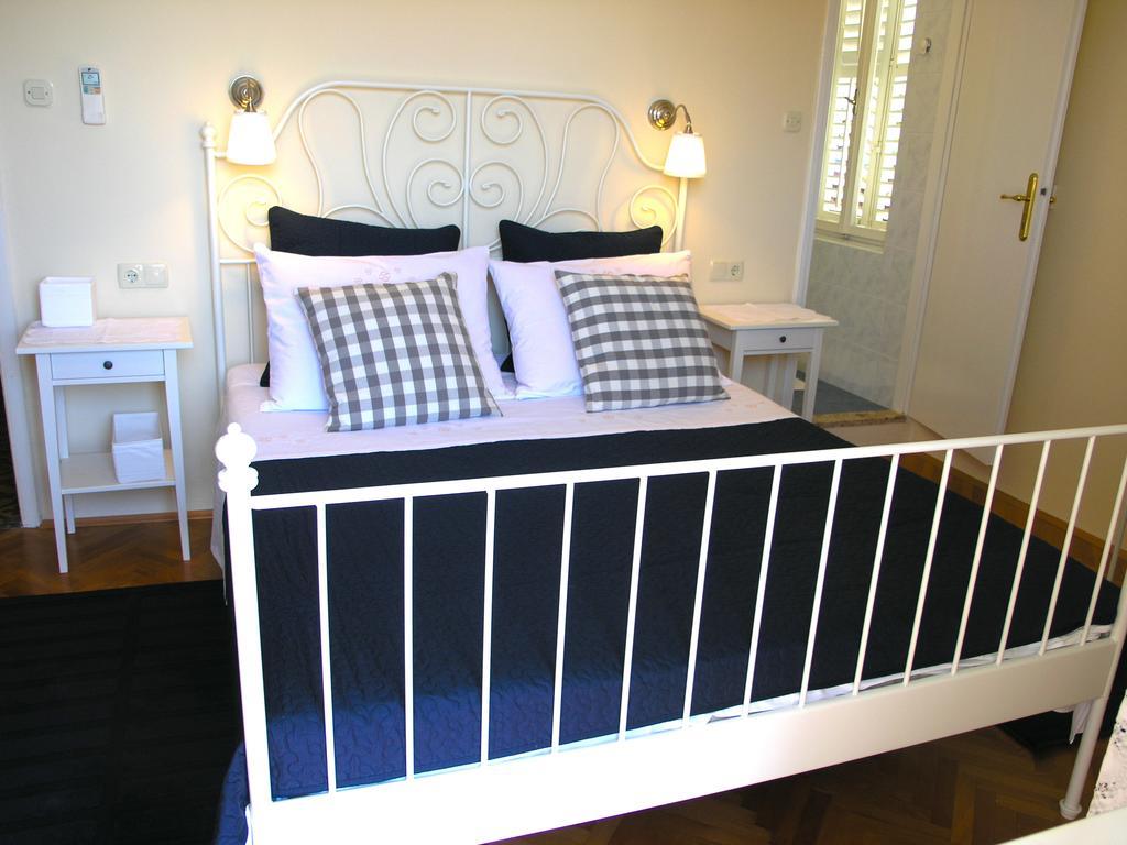 House Rozi Hotel Palit Room photo
