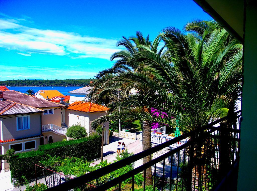 House Rozi Hotel Palit Exterior photo